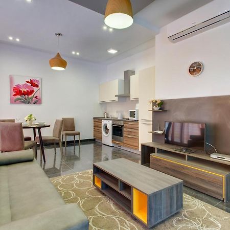 סליאמה Chalet Apartments מראה חיצוני תמונה