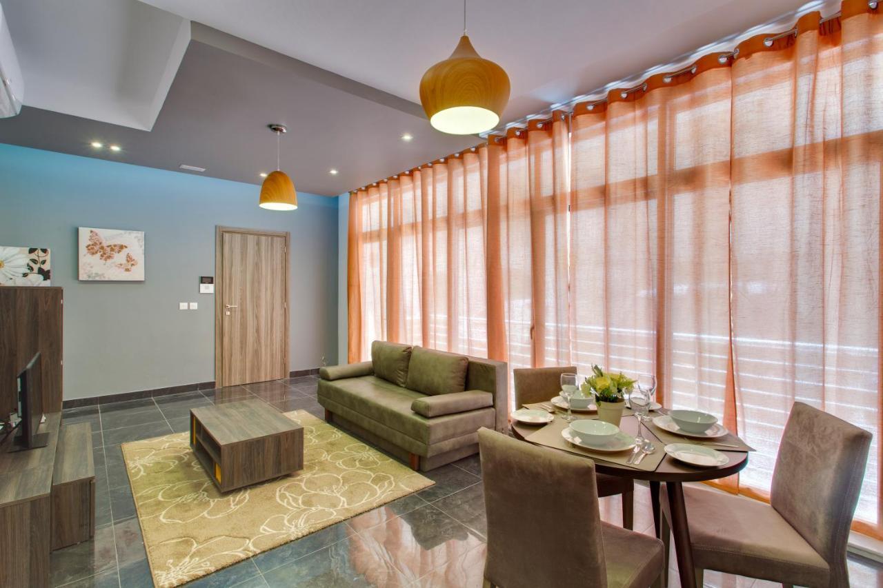 סליאמה Chalet Apartments מראה חיצוני תמונה