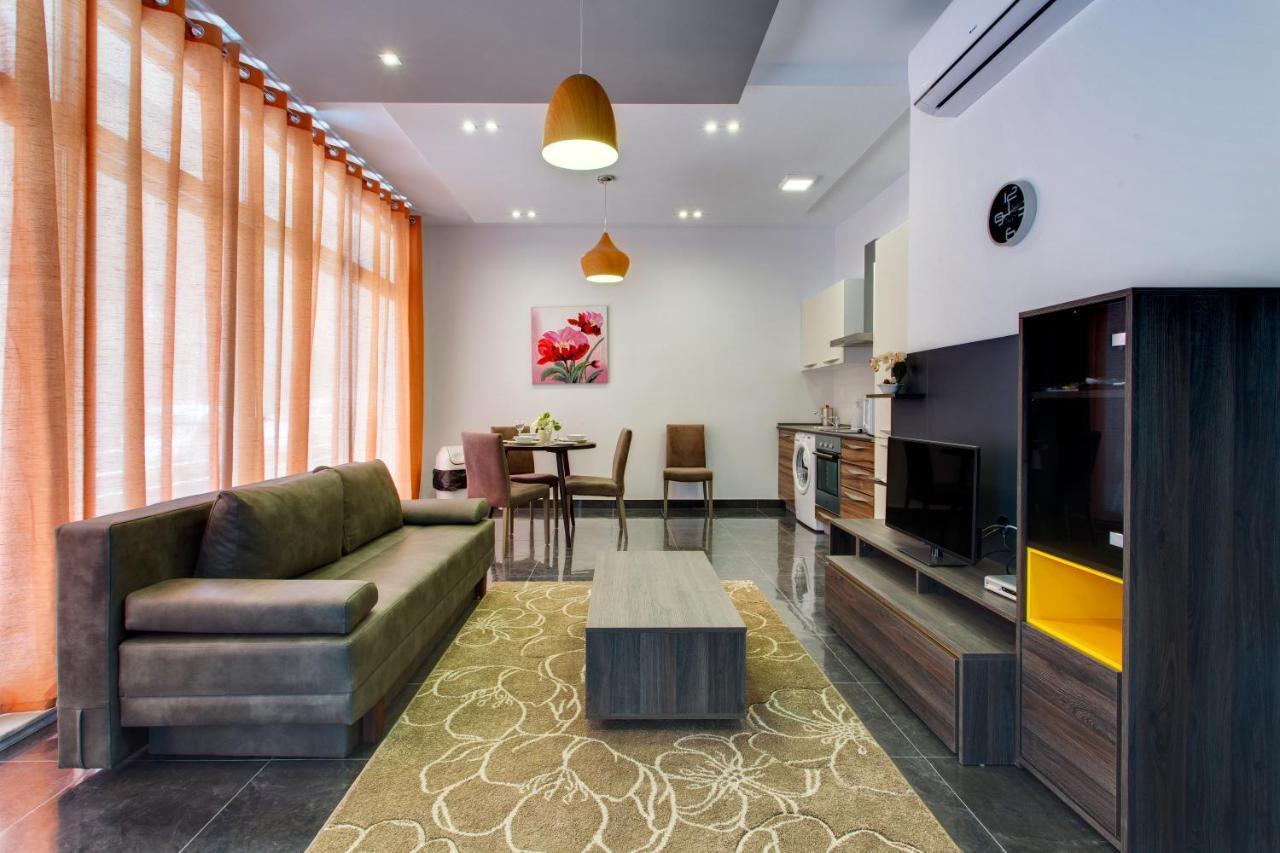 סליאמה Chalet Apartments מראה חיצוני תמונה