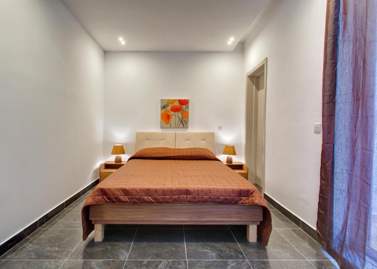 סליאמה Chalet Apartments מראה חיצוני תמונה