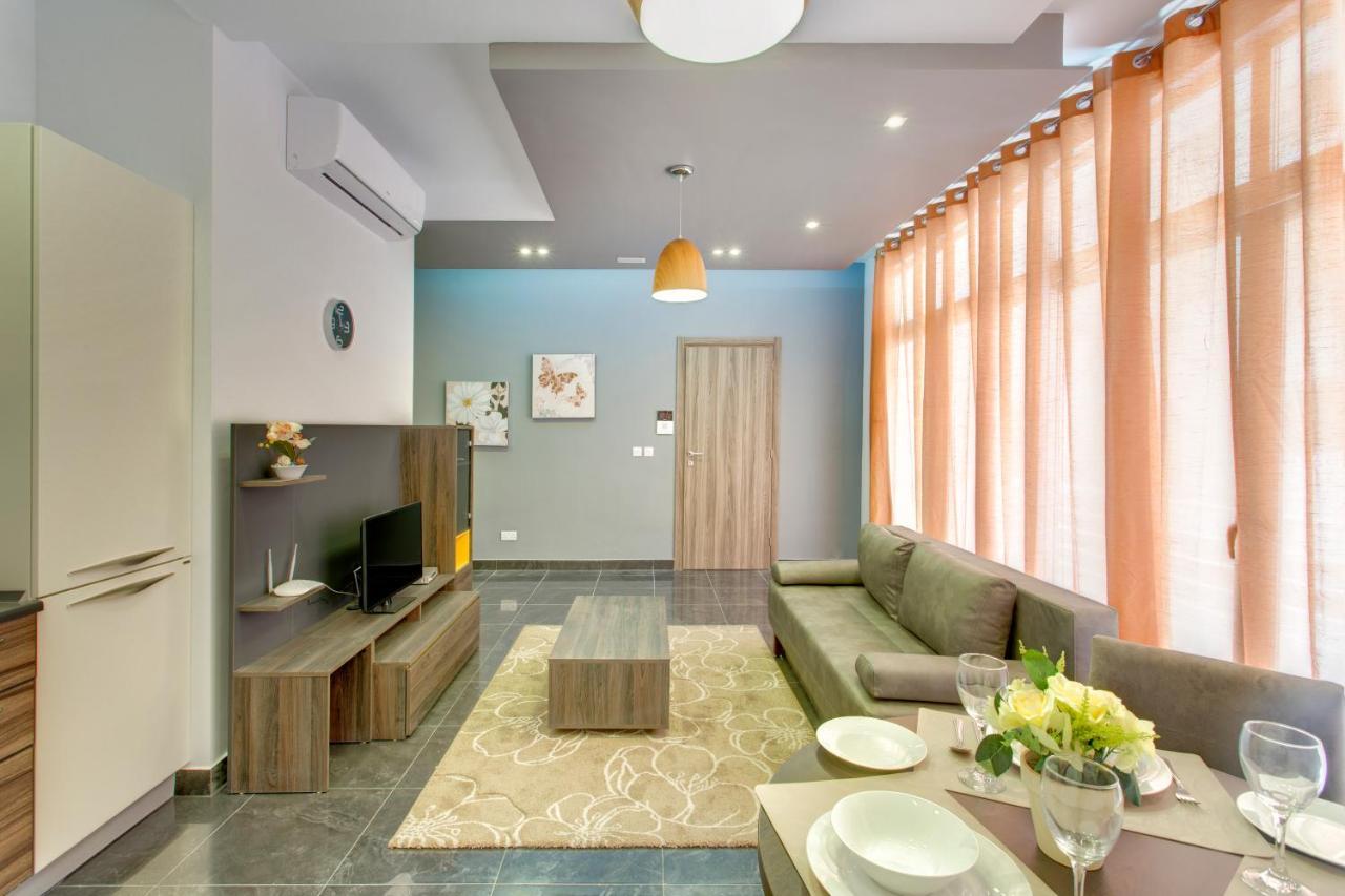 סליאמה Chalet Apartments מראה חיצוני תמונה