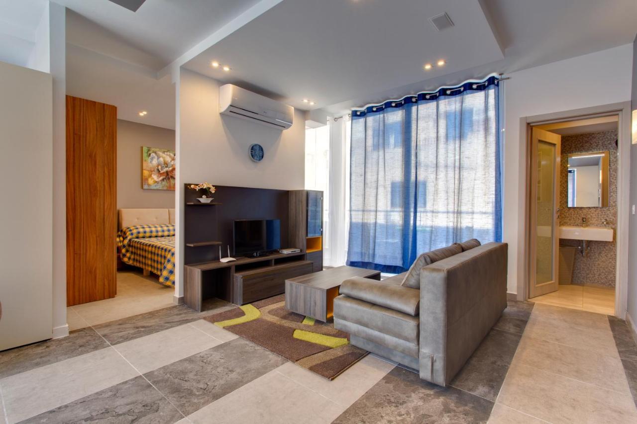 סליאמה Chalet Apartments מראה חיצוני תמונה