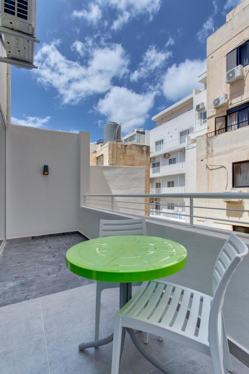 סליאמה Chalet Apartments מראה חיצוני תמונה