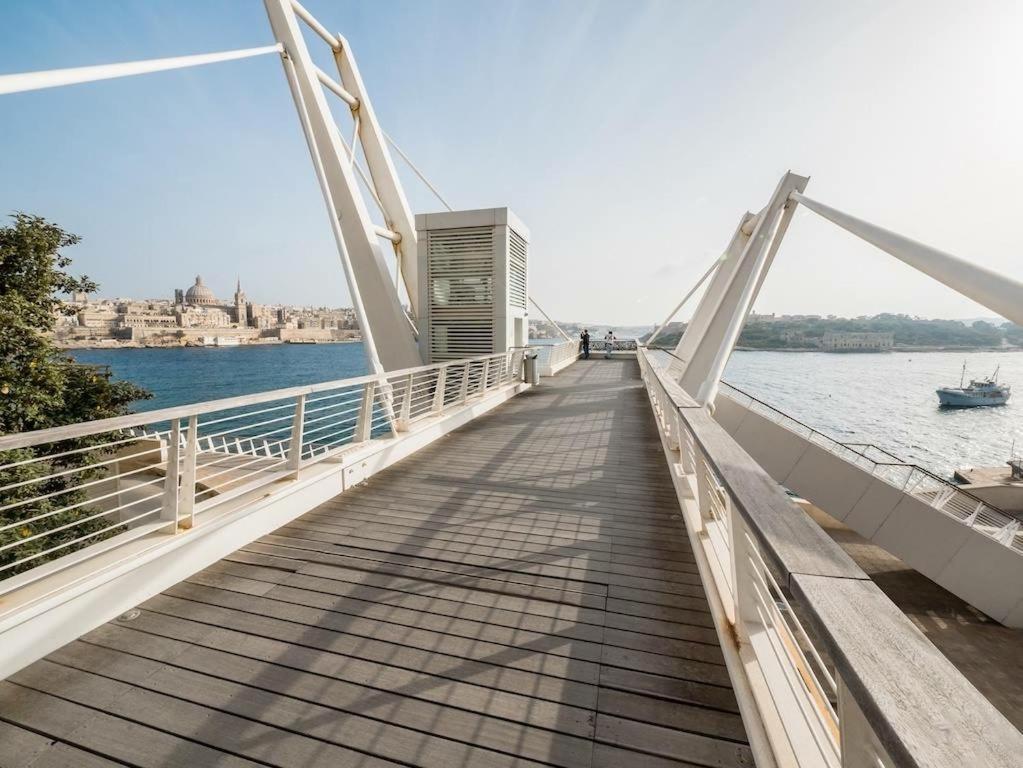 סליאמה Chalet Apartments מראה חיצוני תמונה